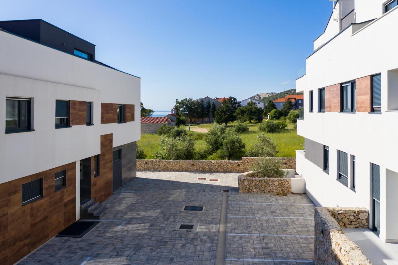 Beachfront Residences Stara Novalja Exterior photo