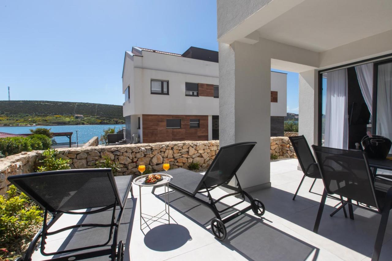 Beachfront Residences Stara Novalja Exterior photo