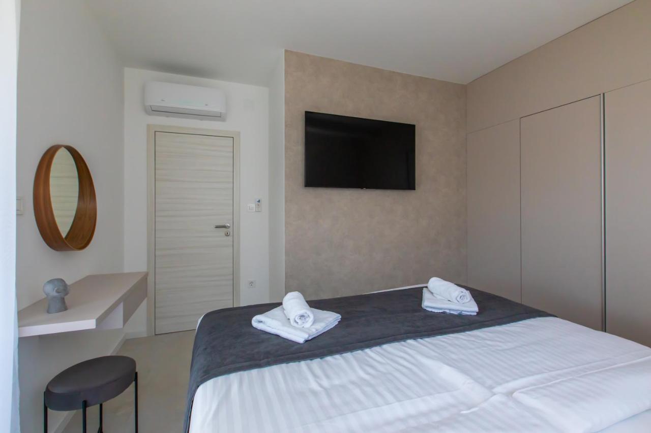 Beachfront Residences Stara Novalja Exterior photo