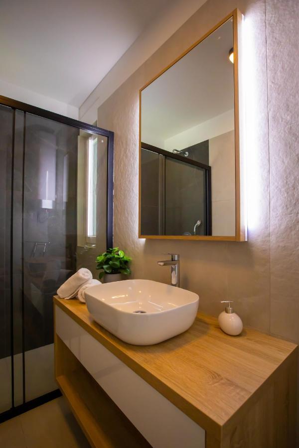 Beachfront Residences Stara Novalja Exterior photo